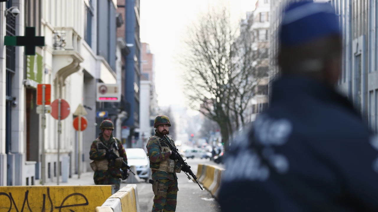 Белгийски и германски полицаи нахлуха в централата на Европейската народна