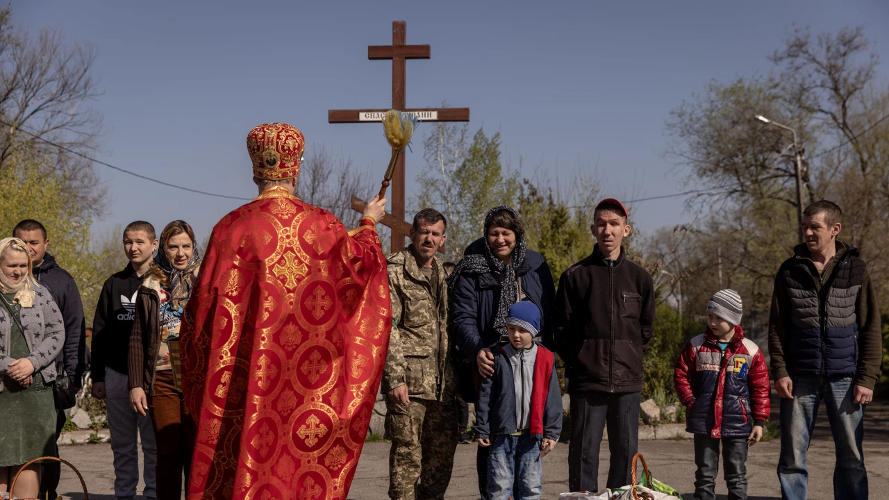 Арестуваха духовник за разврат в украинския град Днепър Според разследването след