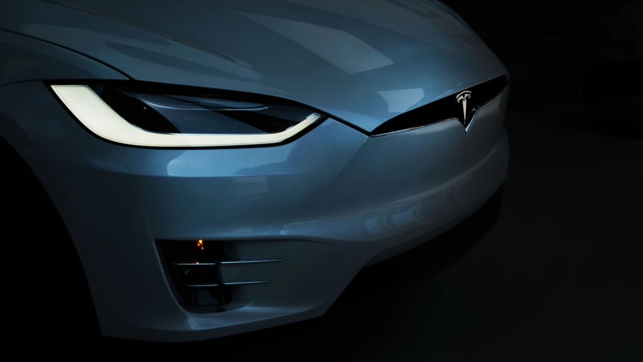 Тесла Tesla намалява цените за цялата си гама електрически превозни