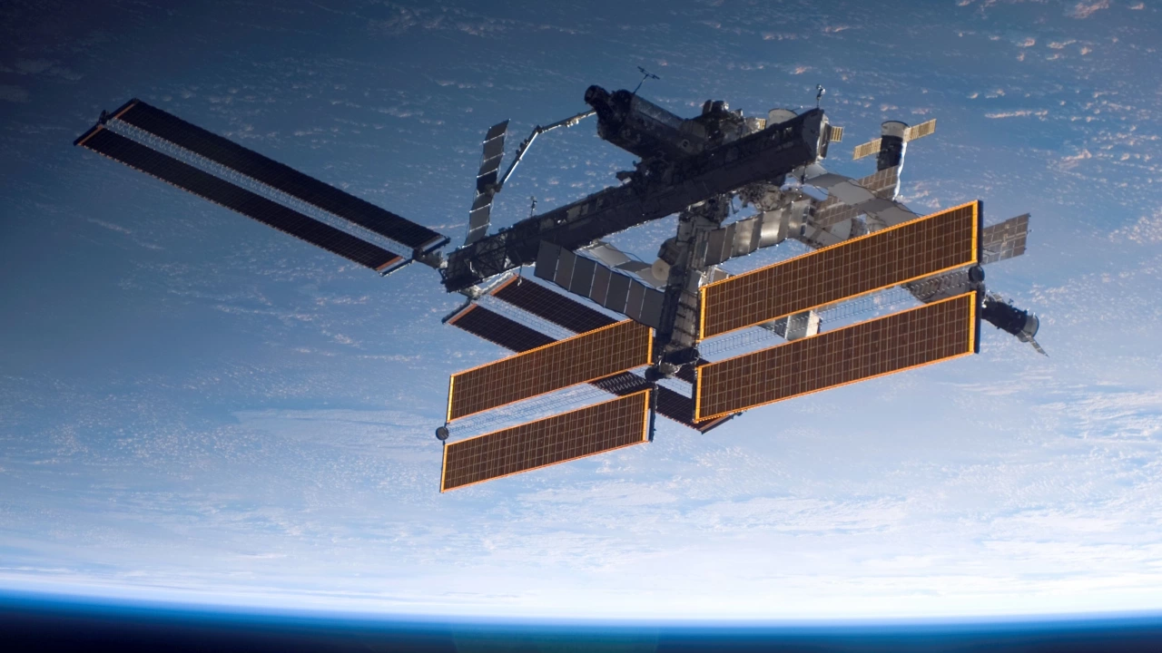 Нов турски наблюдателен сателит ще бъде изведен в орбита следващата