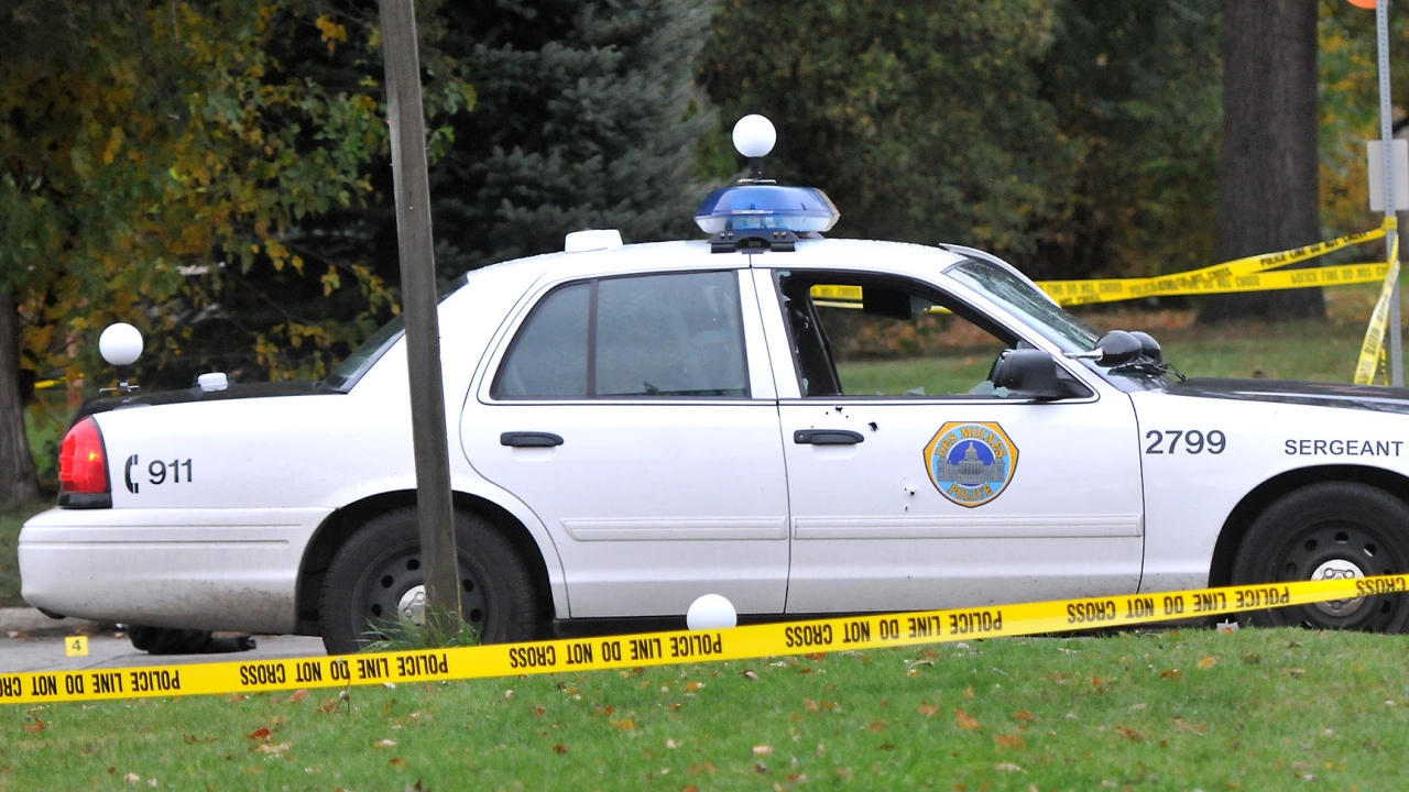 Двама полицаи от щата Уисконсин бяха убити вчера в престрелка