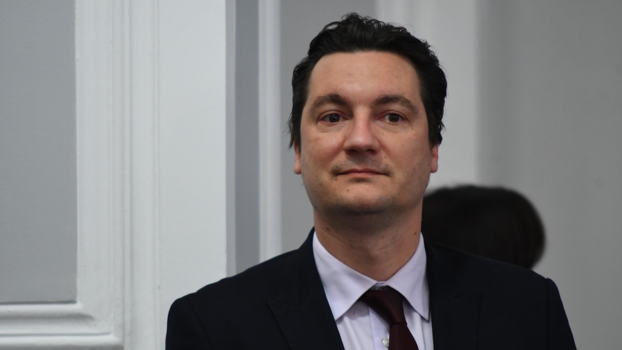 Министър Зарков: Лошата организация на изборите е вследствие на хартиената бюлетина