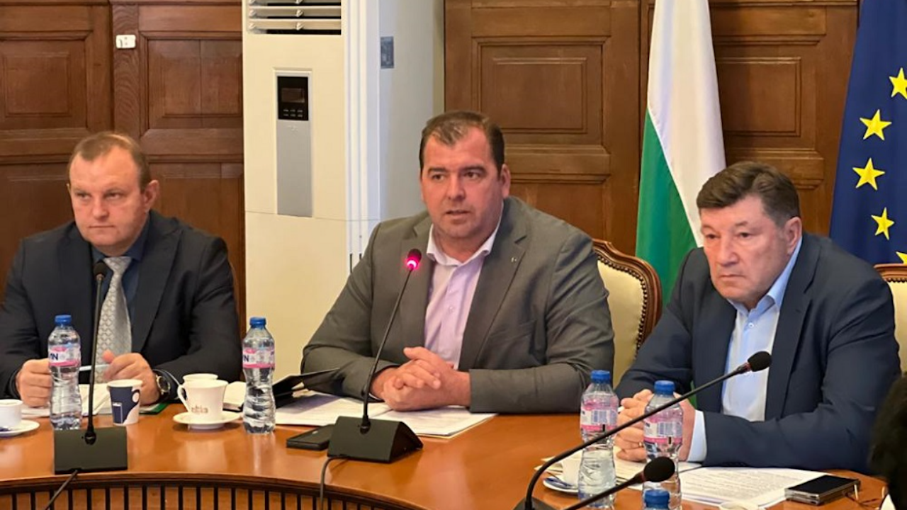 Явор Гечев: България настоява за допълнителна защита от ЕК за земеделските производители