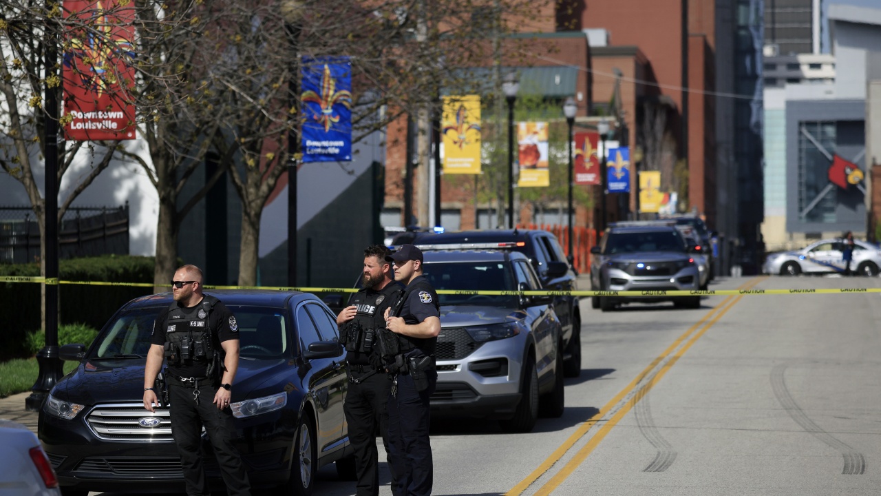 Стрелба в банка в САЩ, има убити и ранени