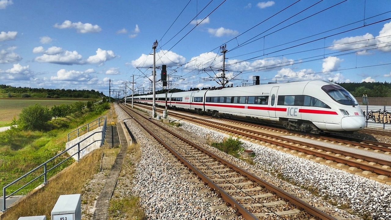 Авария спря движението на влаковете в източната част на Австрия, но бързо беше отстранена