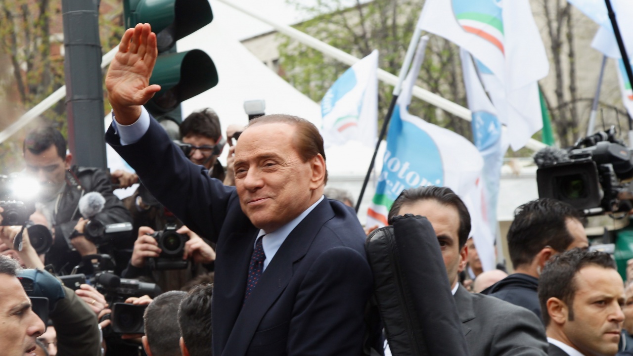 Силвио Берлускони все още е в интензивно отделение