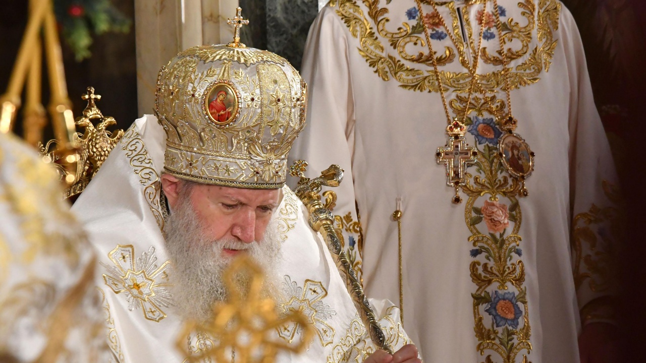 Патриарх Неофит няма да отслужи празничното богослужение в полунощ