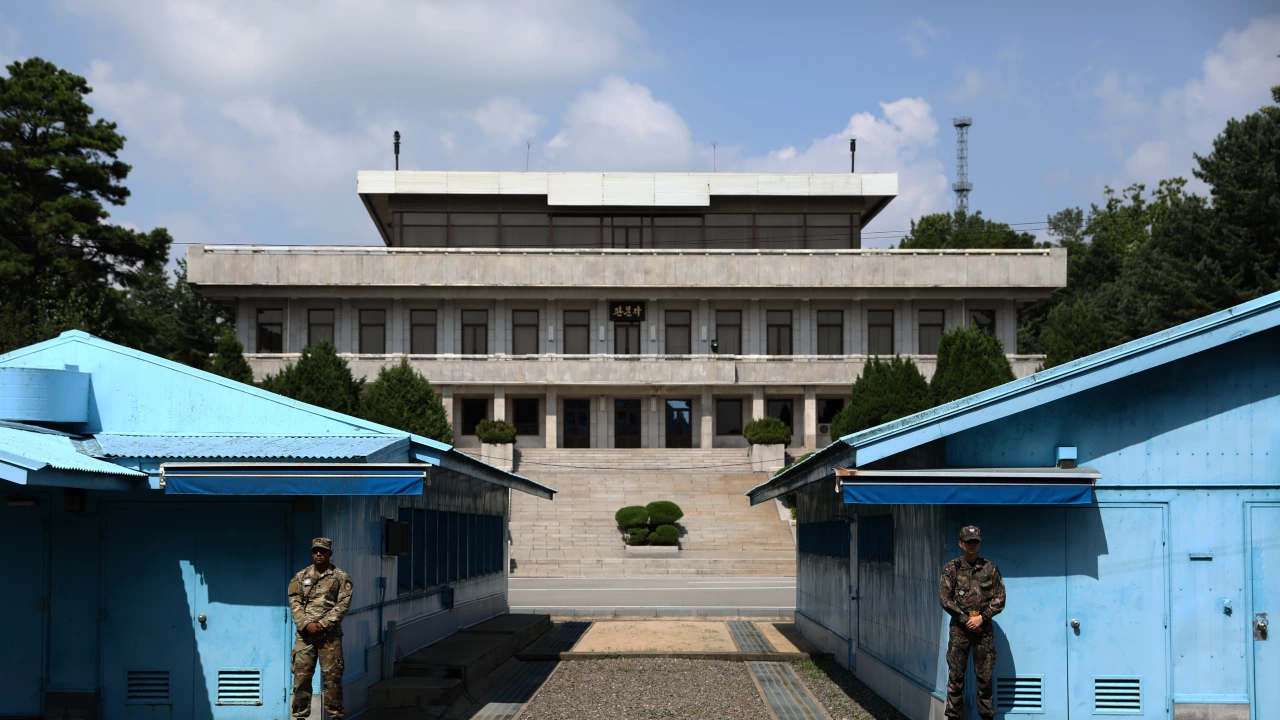 Северна Корея е спряла да отговаря на рутинните обаждания на