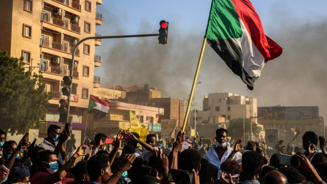 Най-малко 83 души загинаха от началото на сраженията в Судан