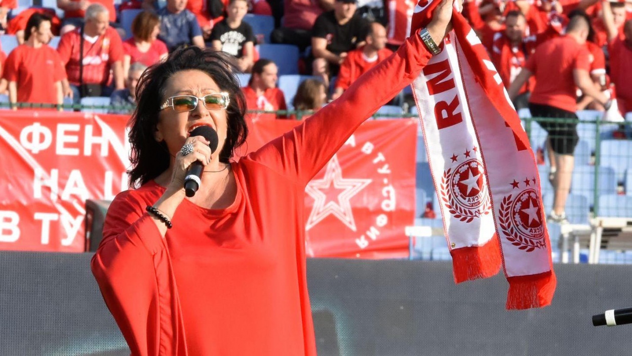 Йорданка Христова довършва мемоарите си