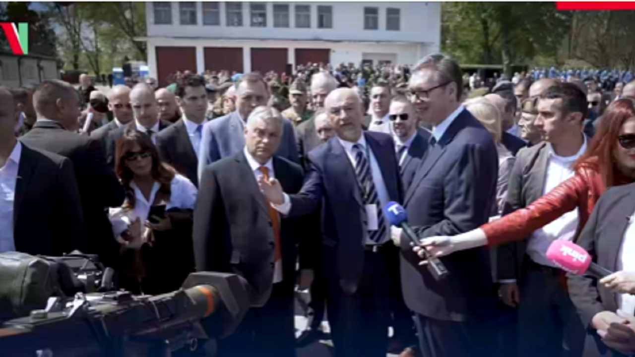 Вучич демонстрира пред Орбан сръбската военна мощ