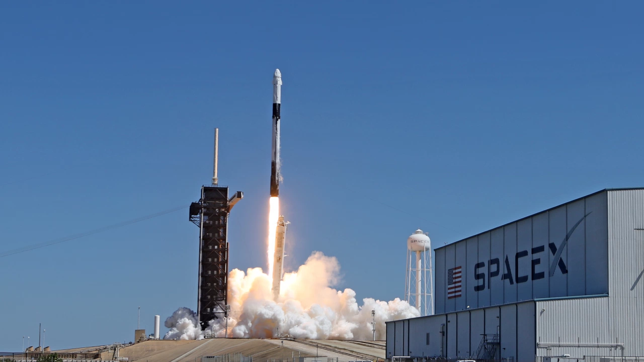 От американската компания Спейс Екс SpaceX съобщиха че днес ще