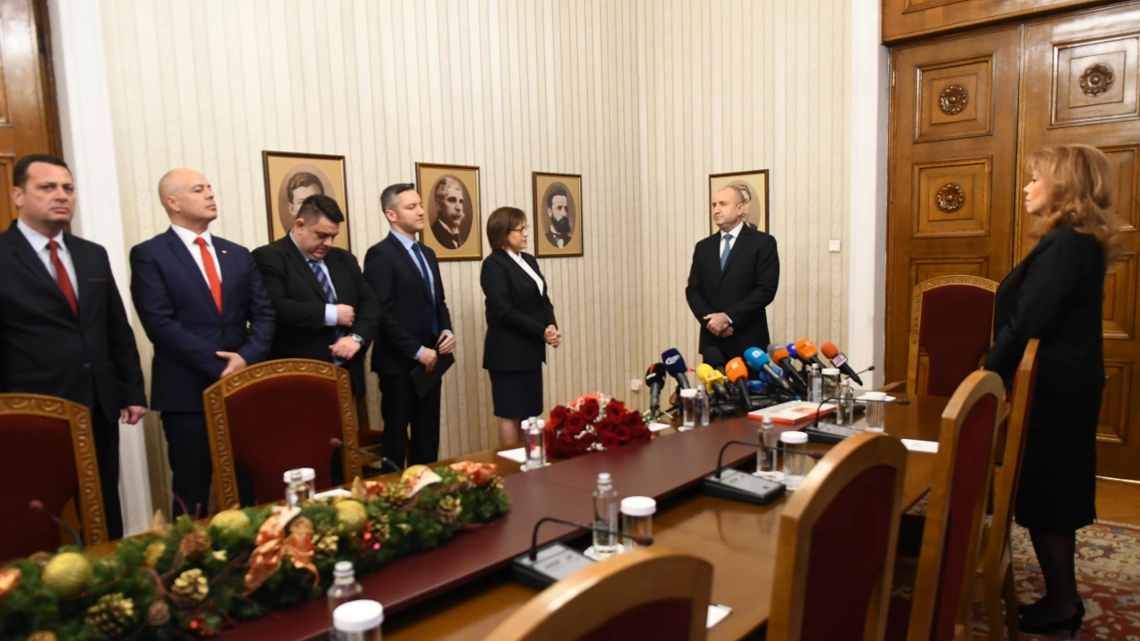 Президентът провежда консултации с ПГ на за България предаде репортер