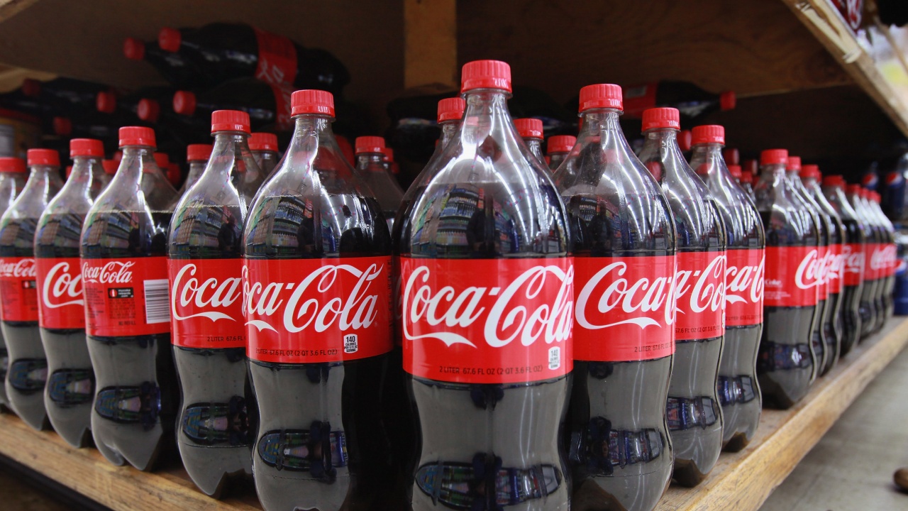 Кока-Кола (Coca-Cola) обяви, че продажбите й през първото тримесечие на