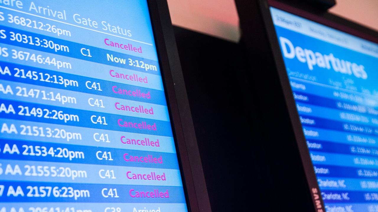 Във Франция се очаква отмяната и забавянето на полети поради стачки на редица летища