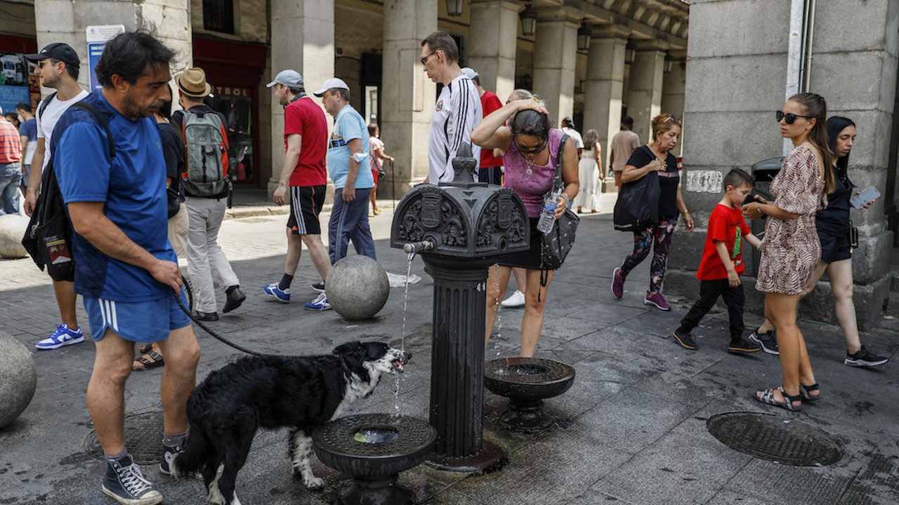 Испания е в плен на опасни горещини