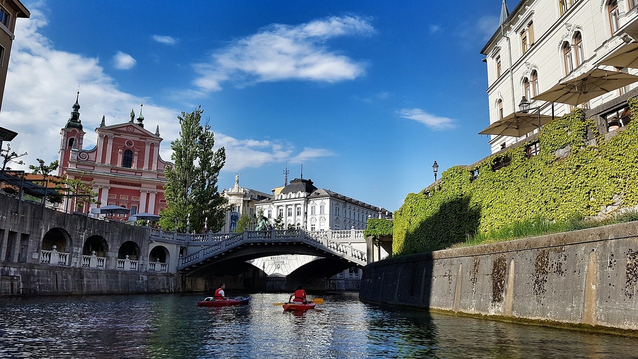 Населението на Словения се е увеличило благодарение на чужденците