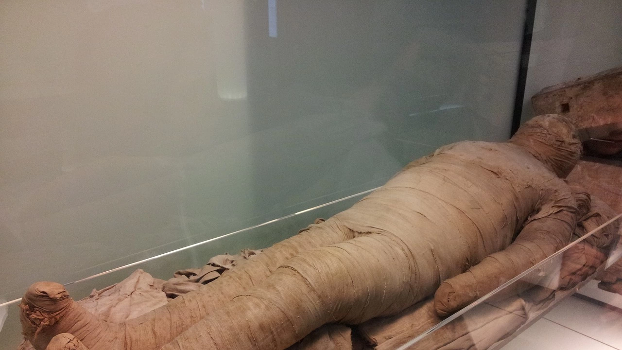 Перуански археолози откриха мумия на повече от 1000 години в