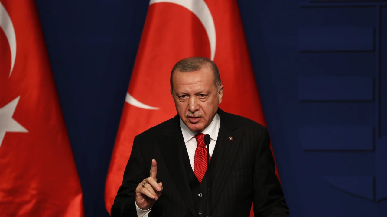 Турският президент Реджеп Тайип Ердоган отмени днес предизборните си прояви