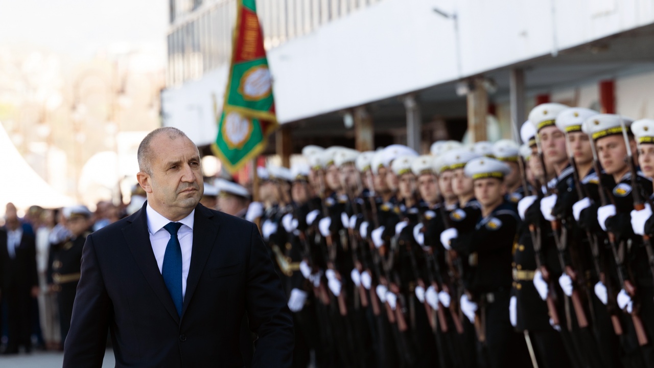 Президентът: Достигането на първи български научноизследователски кораб до Ледения континент е историческо събитие и повод за гордост