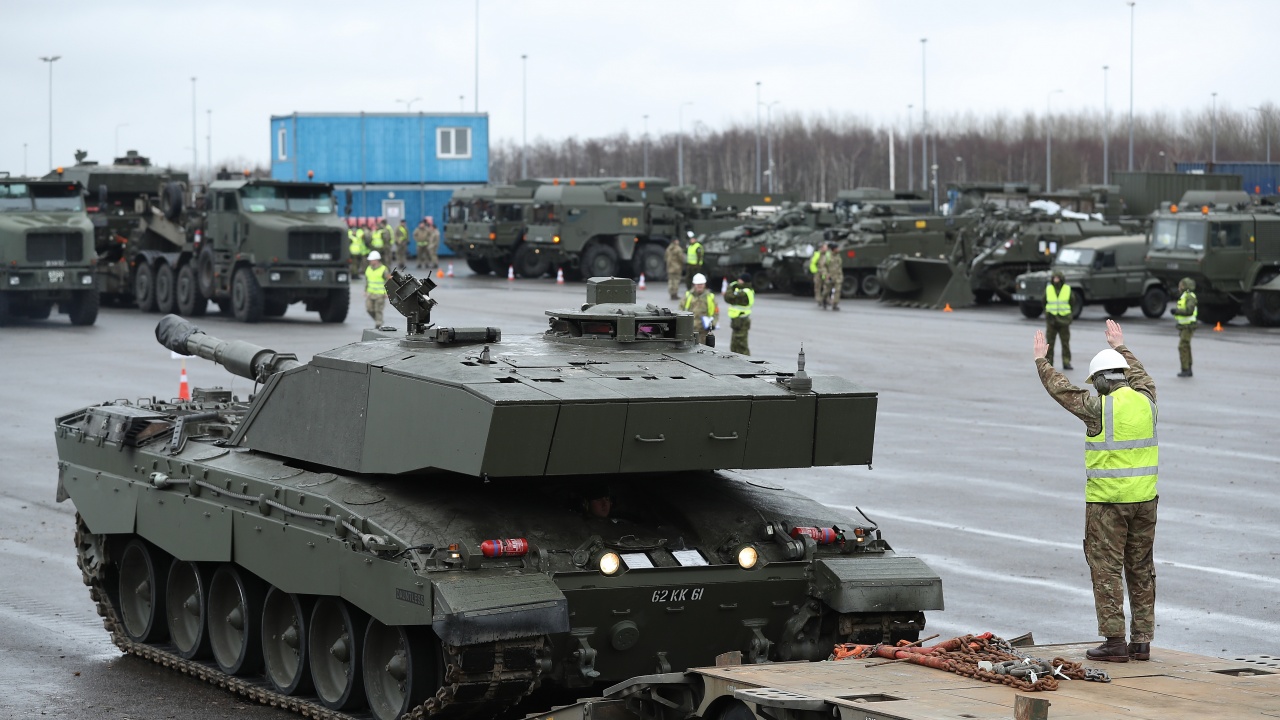 Дания ще дари на Украйна военно оборудване, боеприпаси и техника