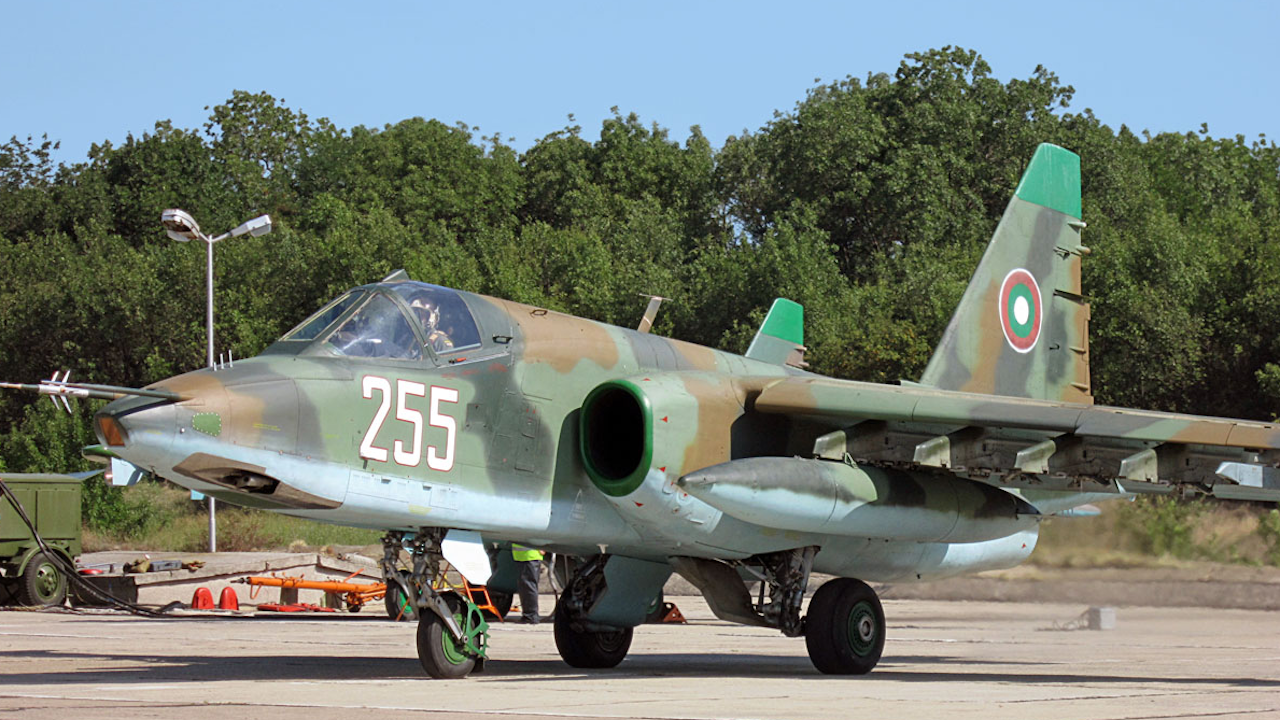 Четири самолета Су-25 от авиобаза Безмер край Ямбол ще участват