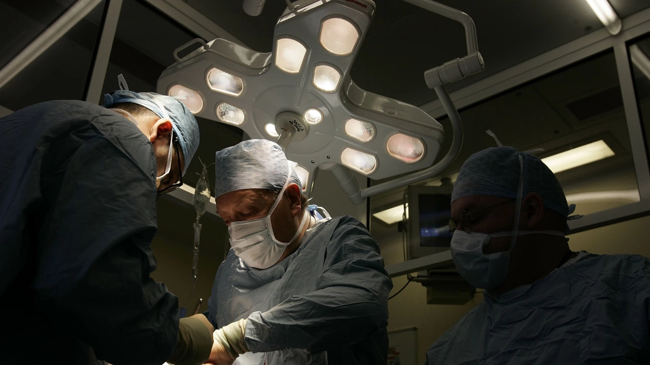 Лекари отстраниха успешно тумор от носа на тийнейджър в Интегралния