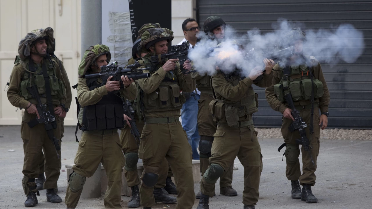 Израелските сили убиха двама въоръжени палестинци същите които през април