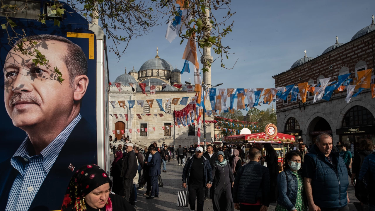 Десет дни преди изборите за президент и парламент в Турция