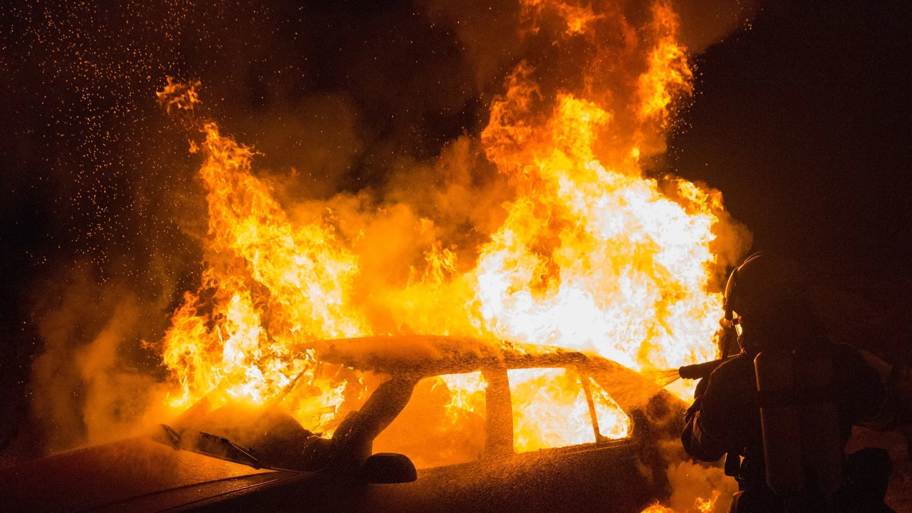 Късо съединение е причината за възникване на пожар в лек автомобил