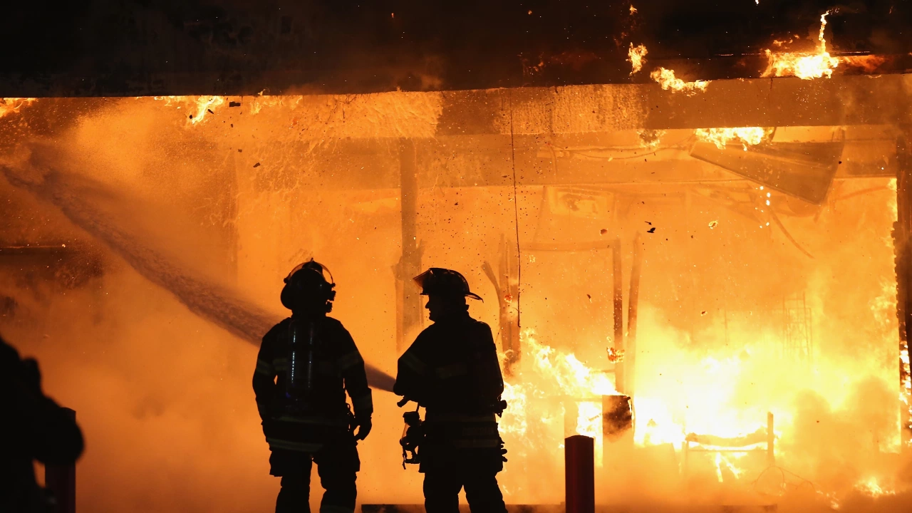Пожар пламна в известния пловдивски ресторант Порто Греко съобщава GlasNews bg  Инцидентът