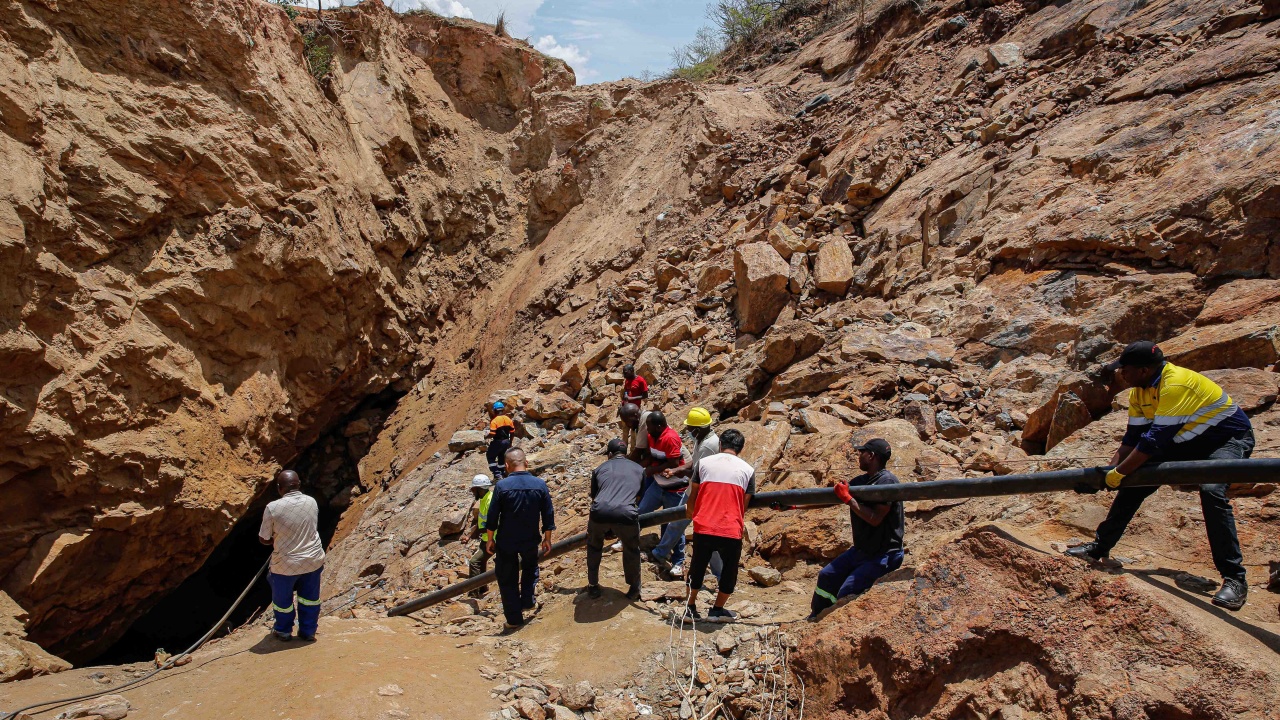 Пожар в златна мина в Перу взе 27 жертви
