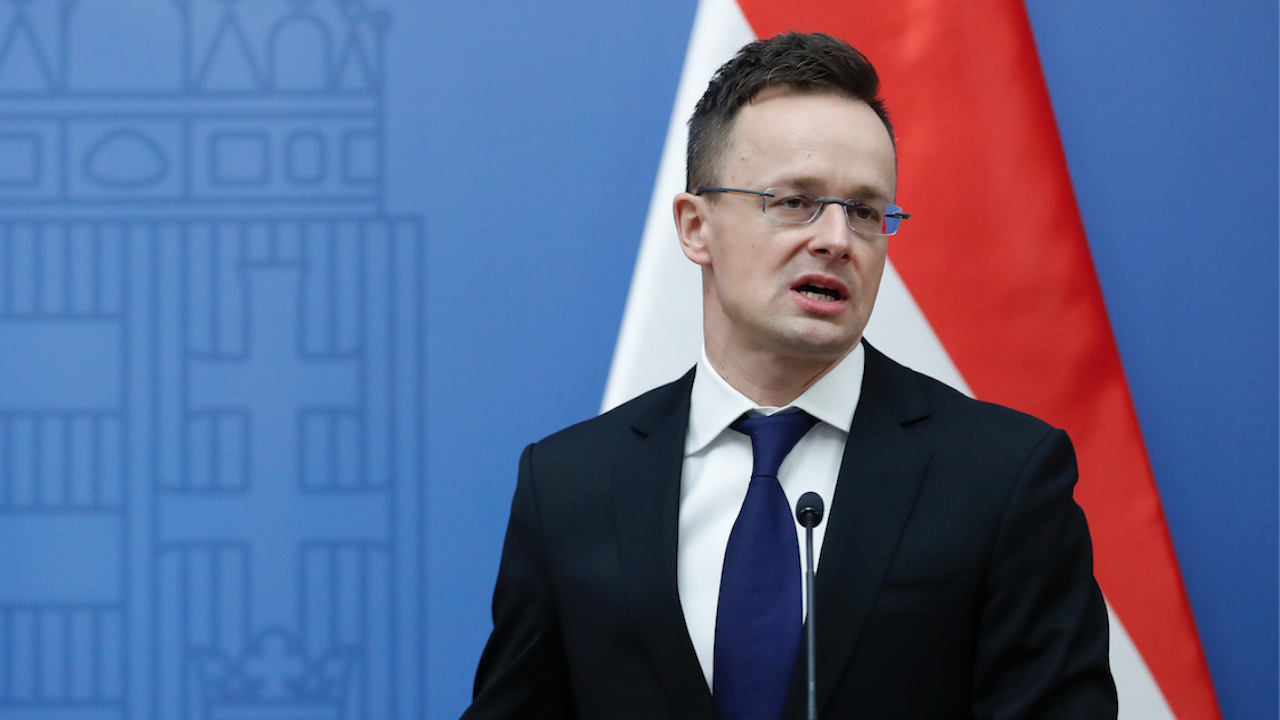 Унгария заплаши да блокира новия пакет от санкции на ЕС срещу Русия заради включването на най-голямата унгарска банка в списъка