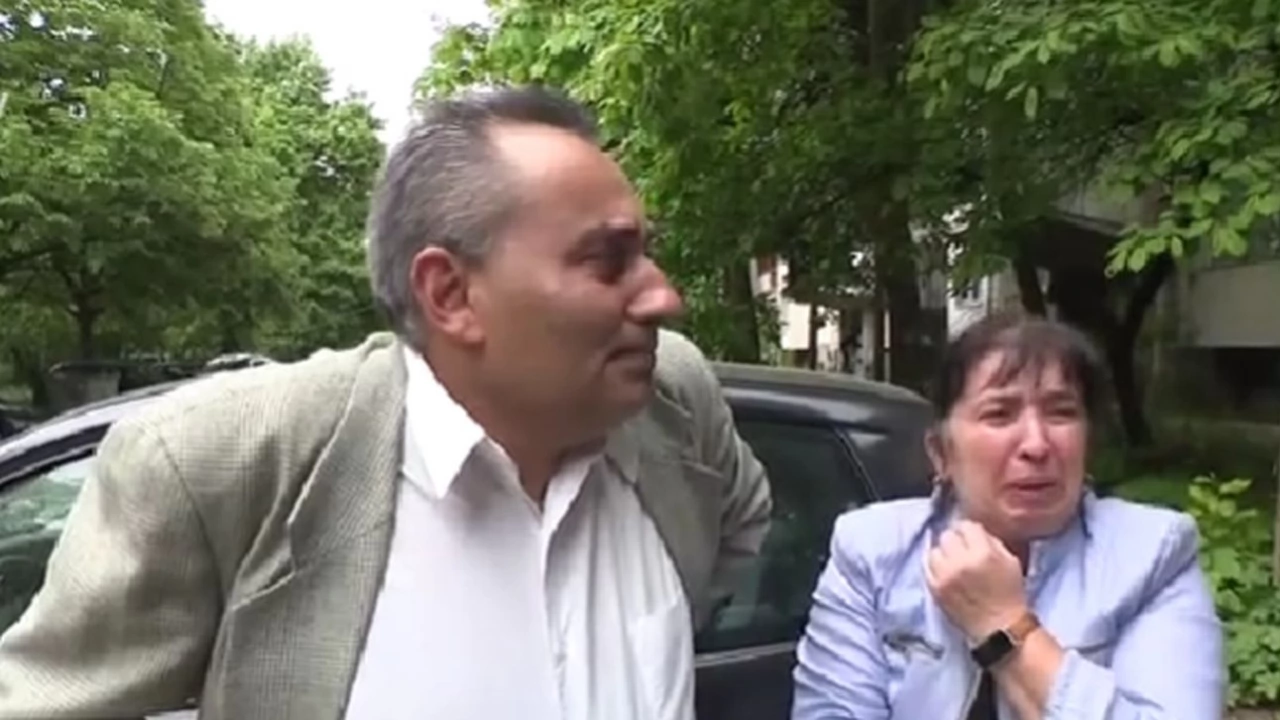 Родителите на задържания за катастрофата в София в която умряха