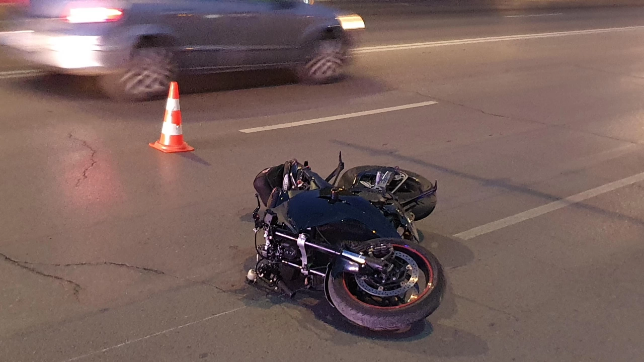 Мотоциклетист загина при катастрофа на бул Европа в София съобщиха