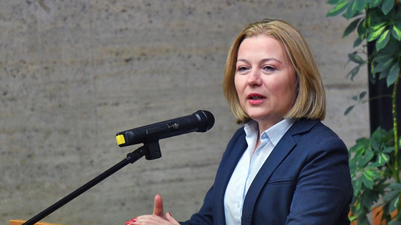 Надежда Йорданова за думите на Гешев: Време е ВСС да спре този цирк