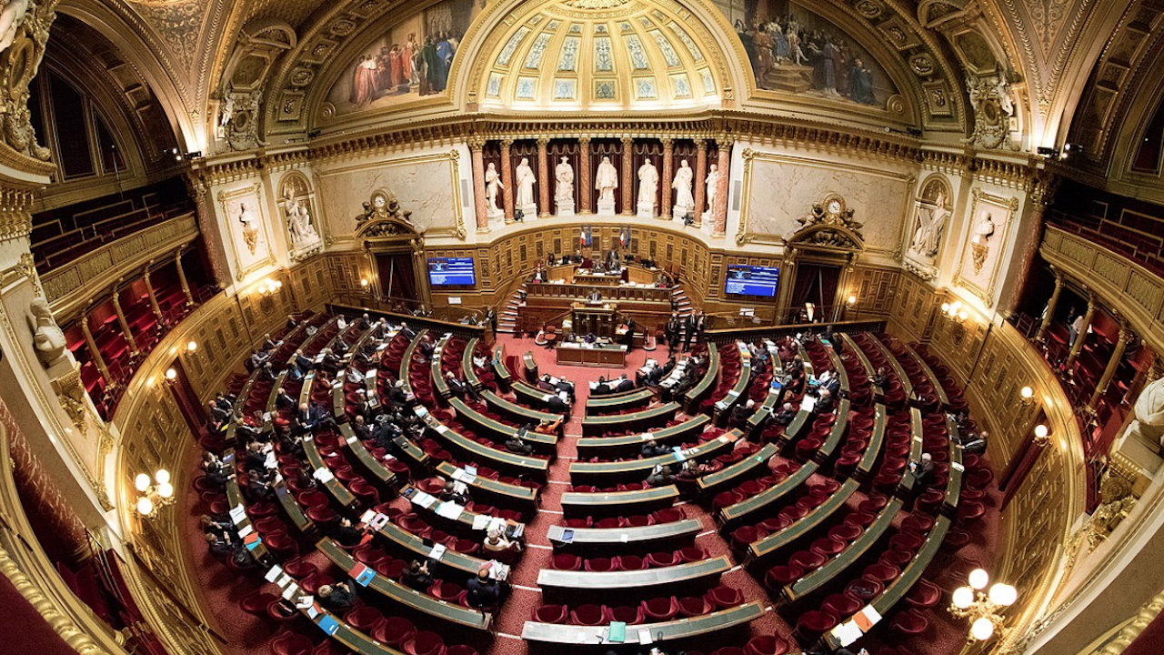 Френският Сенат призовава правителството да признае Гладомора за геноцид