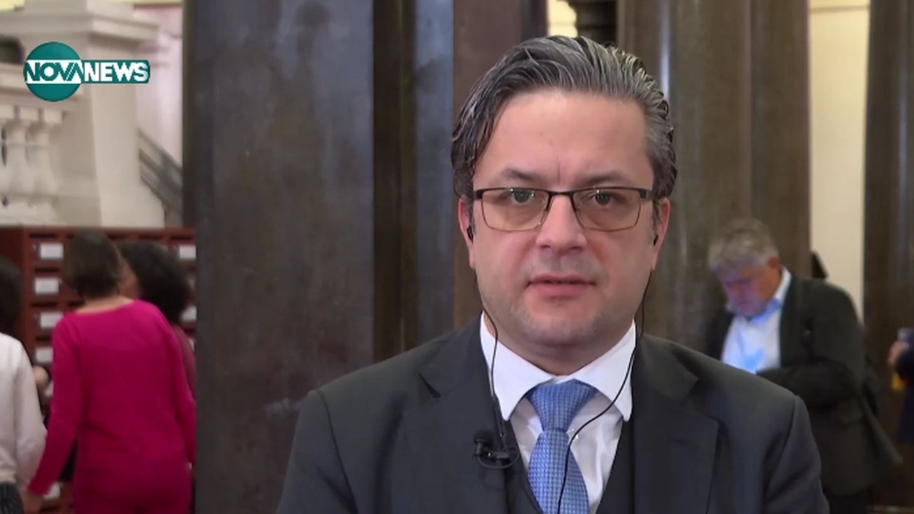 Тома Биков: За нас е добре Барселонагейт да се гледа от друг главен прокурор