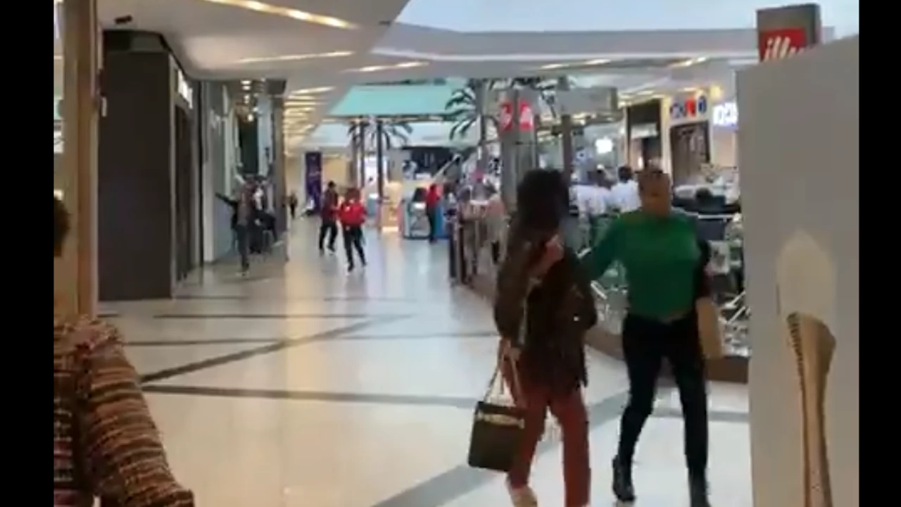 Трагедия беляза неделния следобед в търговски център в колумбийската столица