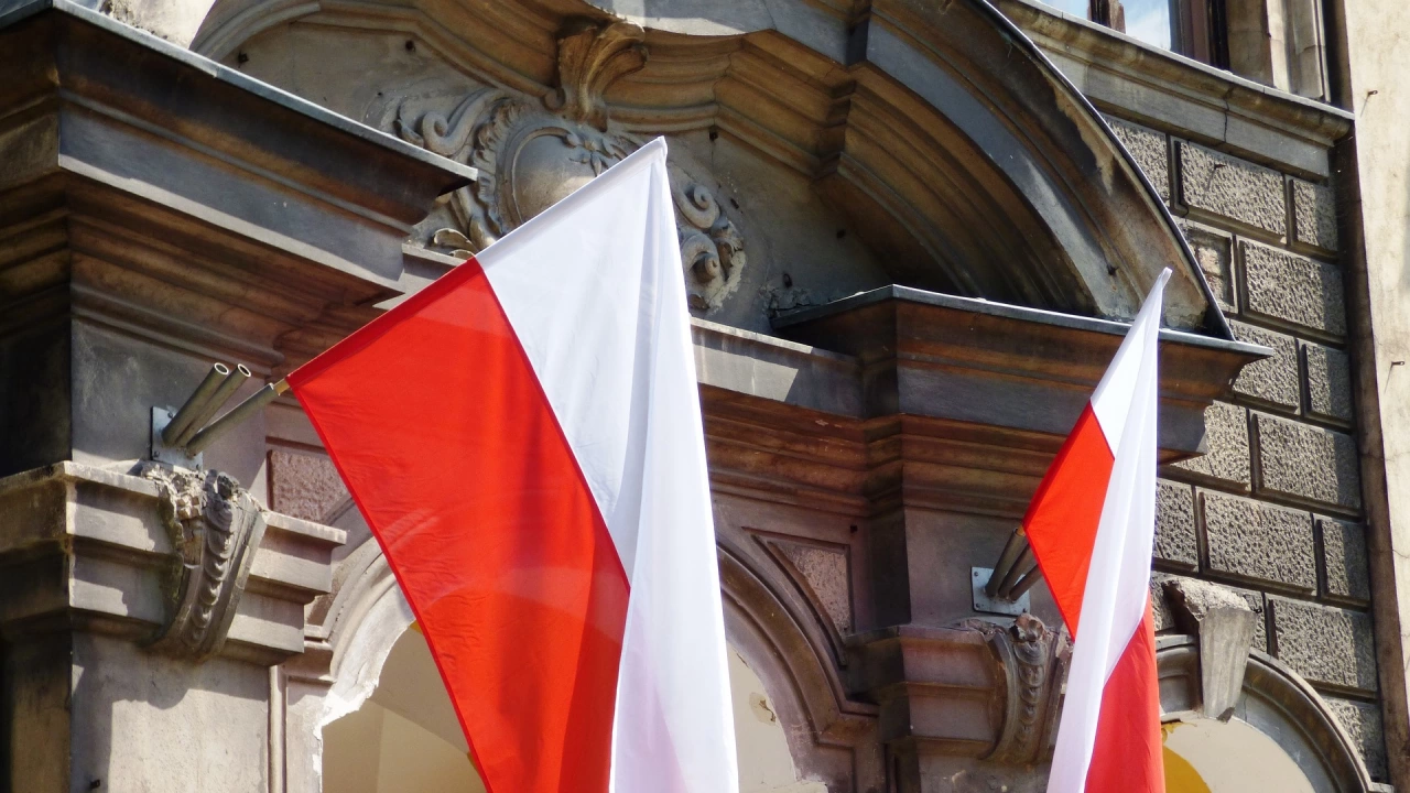 Управляващата в Полша десноцентристка партия Право и справедливост ПиС обяви