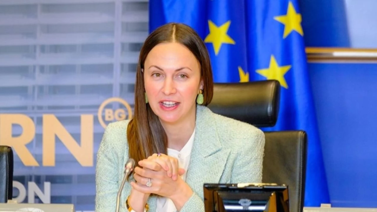 Името на евродепутатката от ЕНП Ева МайделЕва Майдел е български