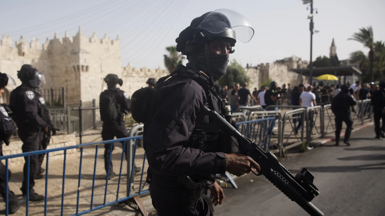 Израел разположи близо 2500 полицаи за опазване на реда по