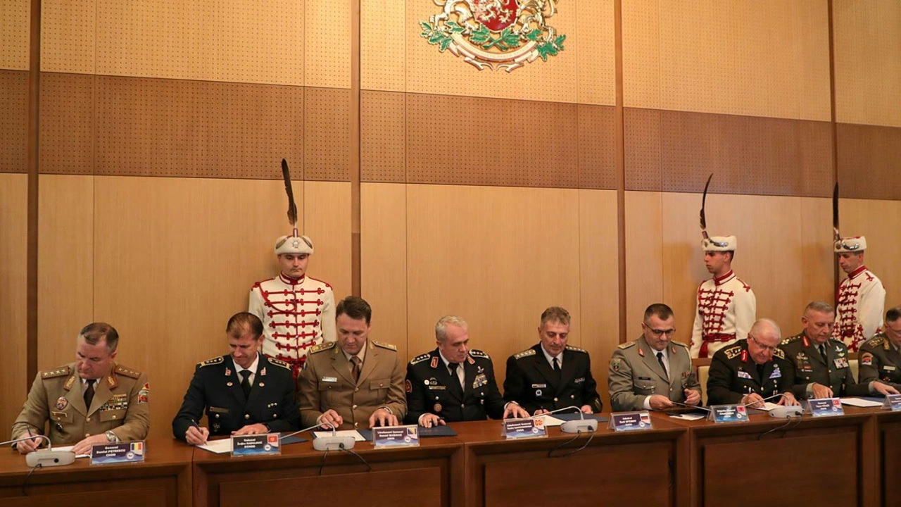 В края на 16 та Конференция на началниците на отбраната
