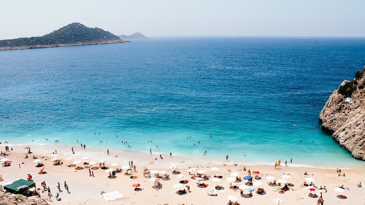 Турция е на трето място в света по брой на плажовете със Син флаг