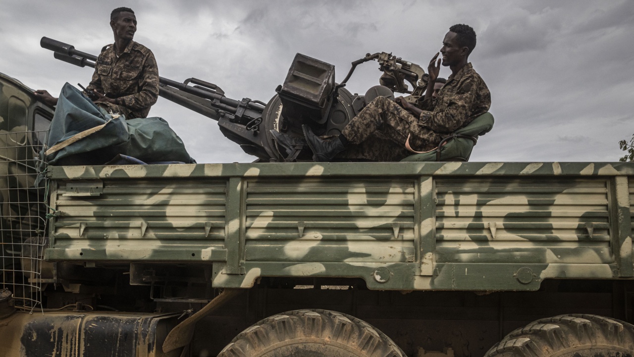 Продължаващите сражения застрашават едноседмичното примирие в Судан