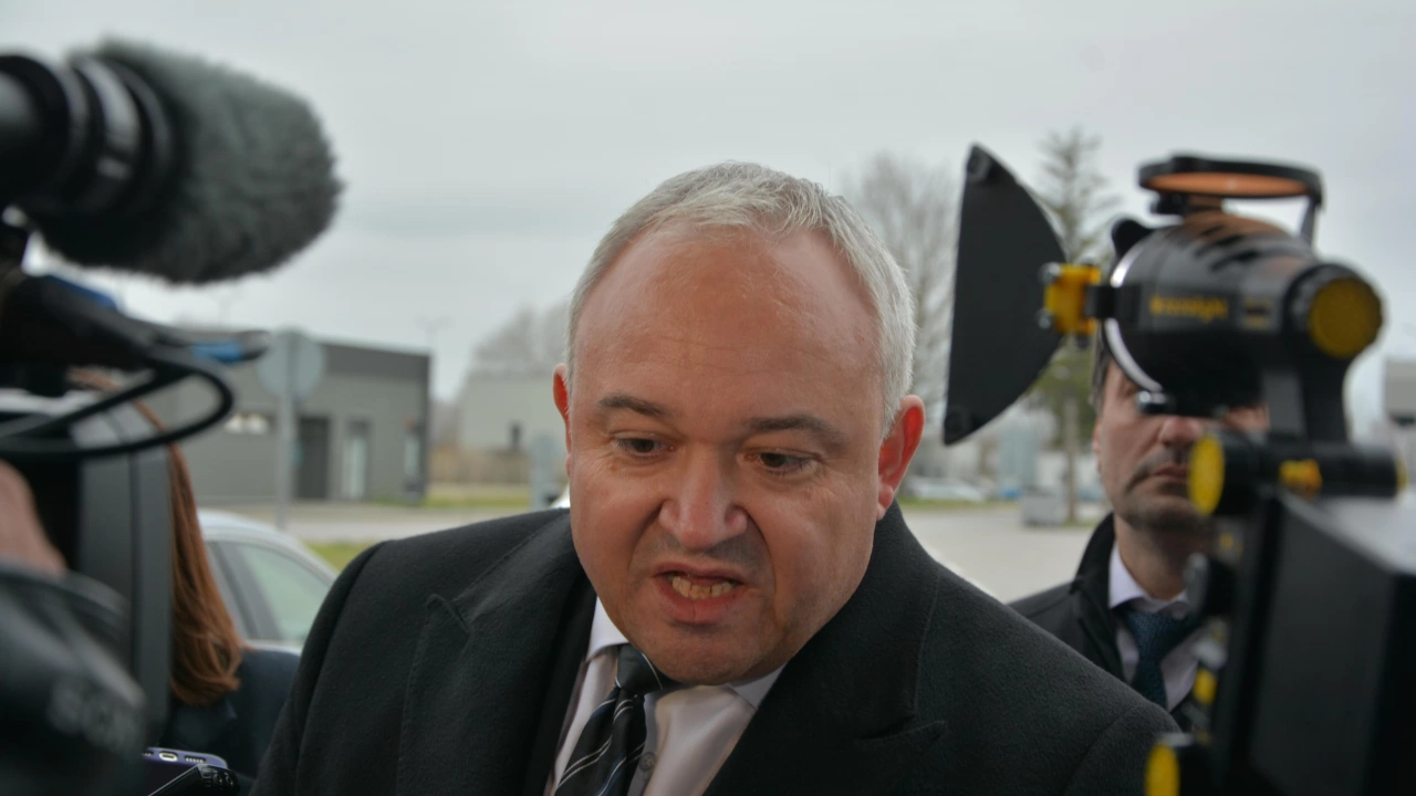 Служебният вътрешен министър Иван ДемерджиевИван Демерджиев е адвокат с над 20