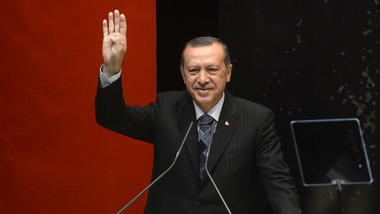 Победиха ли патриотизмът и национализмът в Турция, където президентът Реджеп