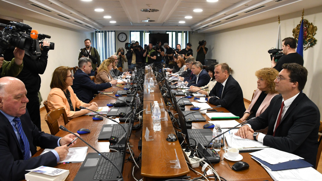 В понеделник ВСС решава по второто искане за отстраняване на Гешев, изслушват Сарафов, Тодоров и израелския експерт
