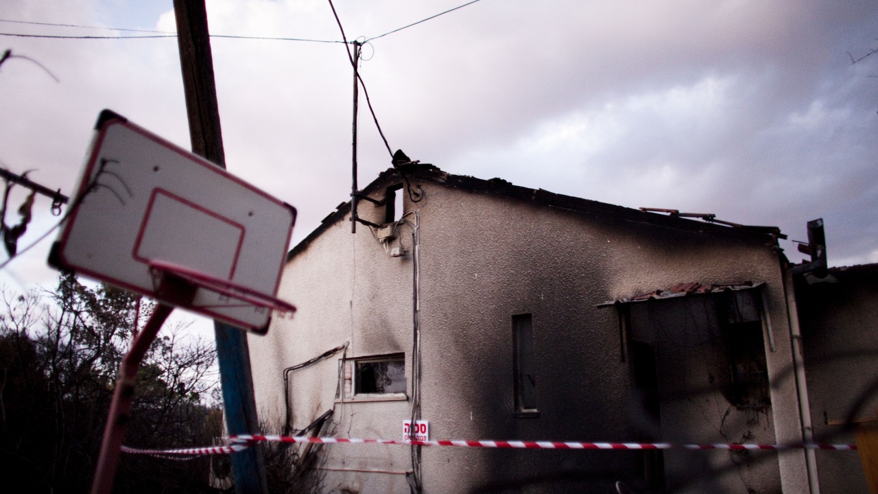Тийнейджърка подпали общежитието на училището си, за да отмъсти на директора
