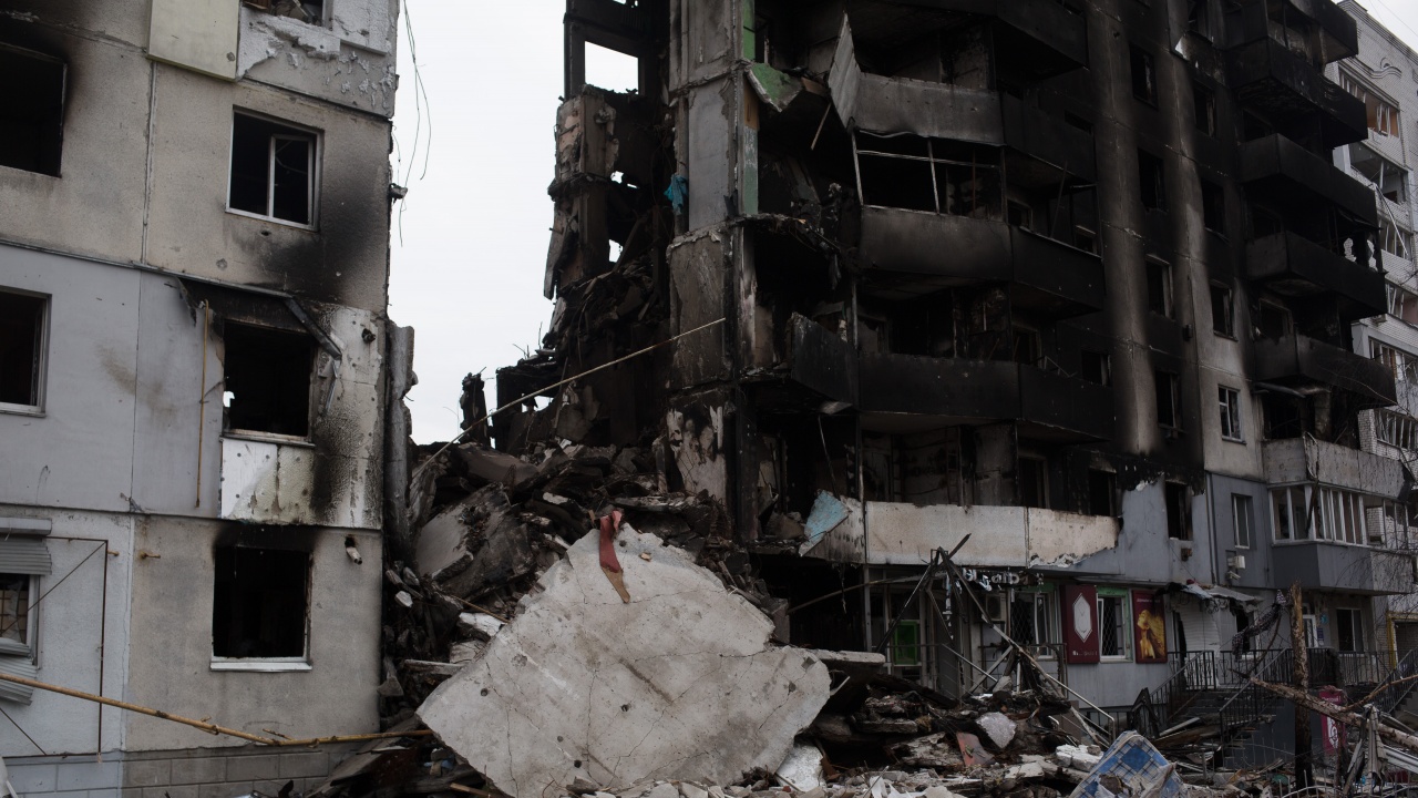 Силни експлозии в Харков, обявена е въздушна тревога